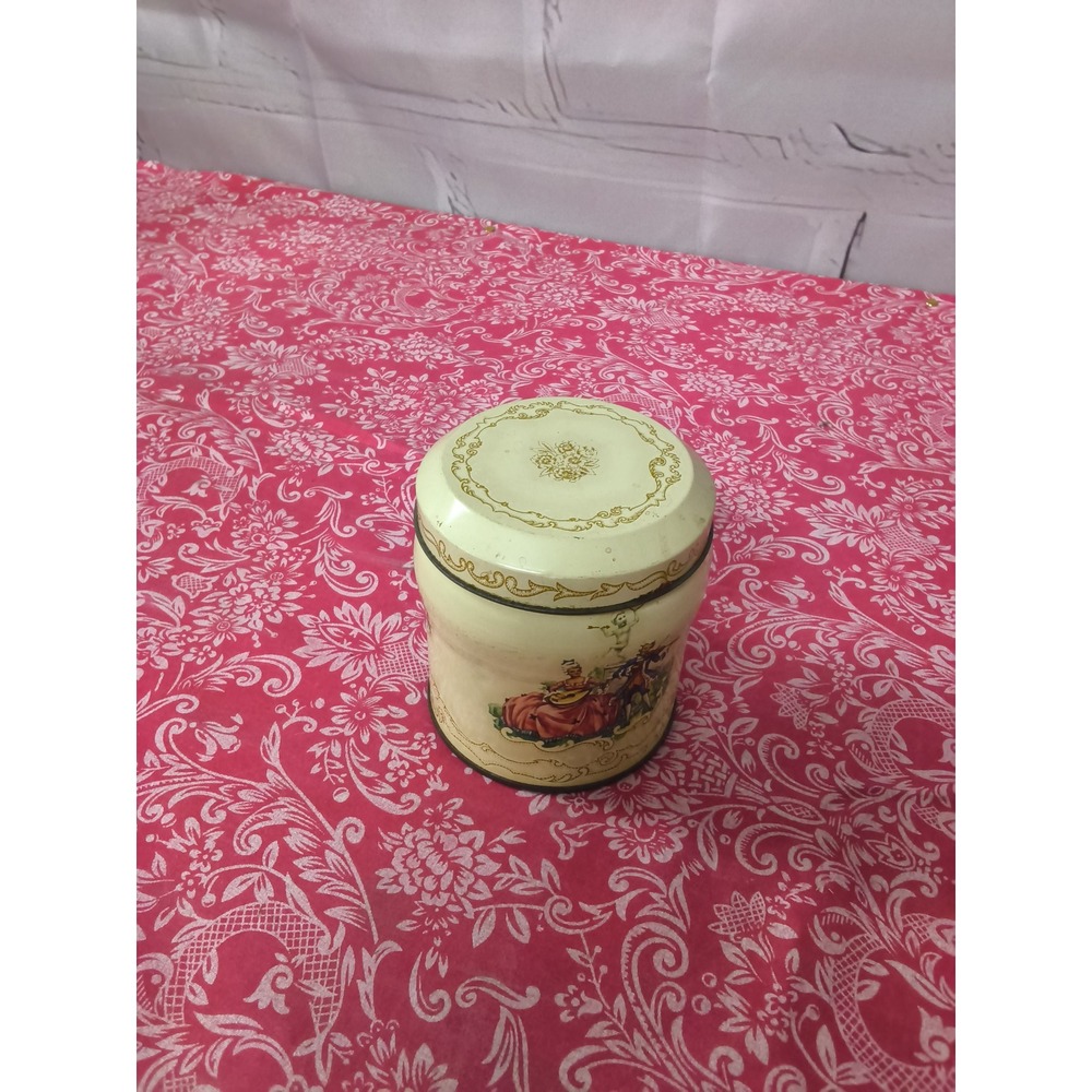 Vintage Daher Long Island NY Round Metal Tin Victorian Garden Scene England